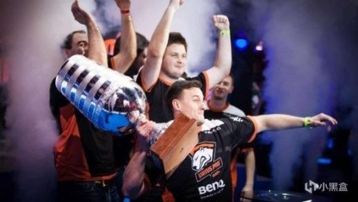 伦纳德的中 伦纳德的中