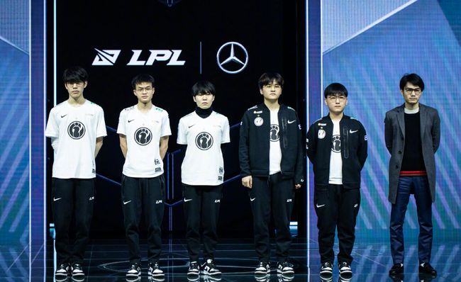 升级与女足 升级与女足